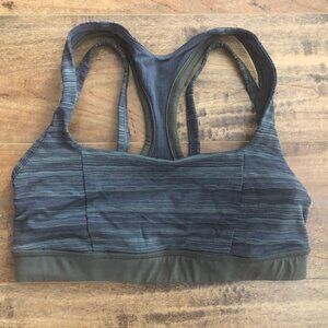 𝅺lululemon Military Green Sports Bra - Size 4
